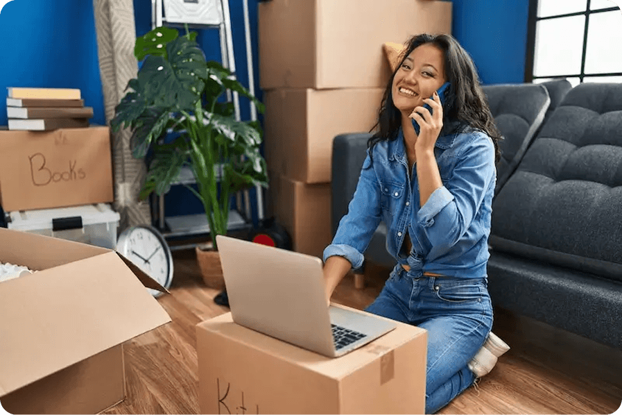girl with sofa bg desk
