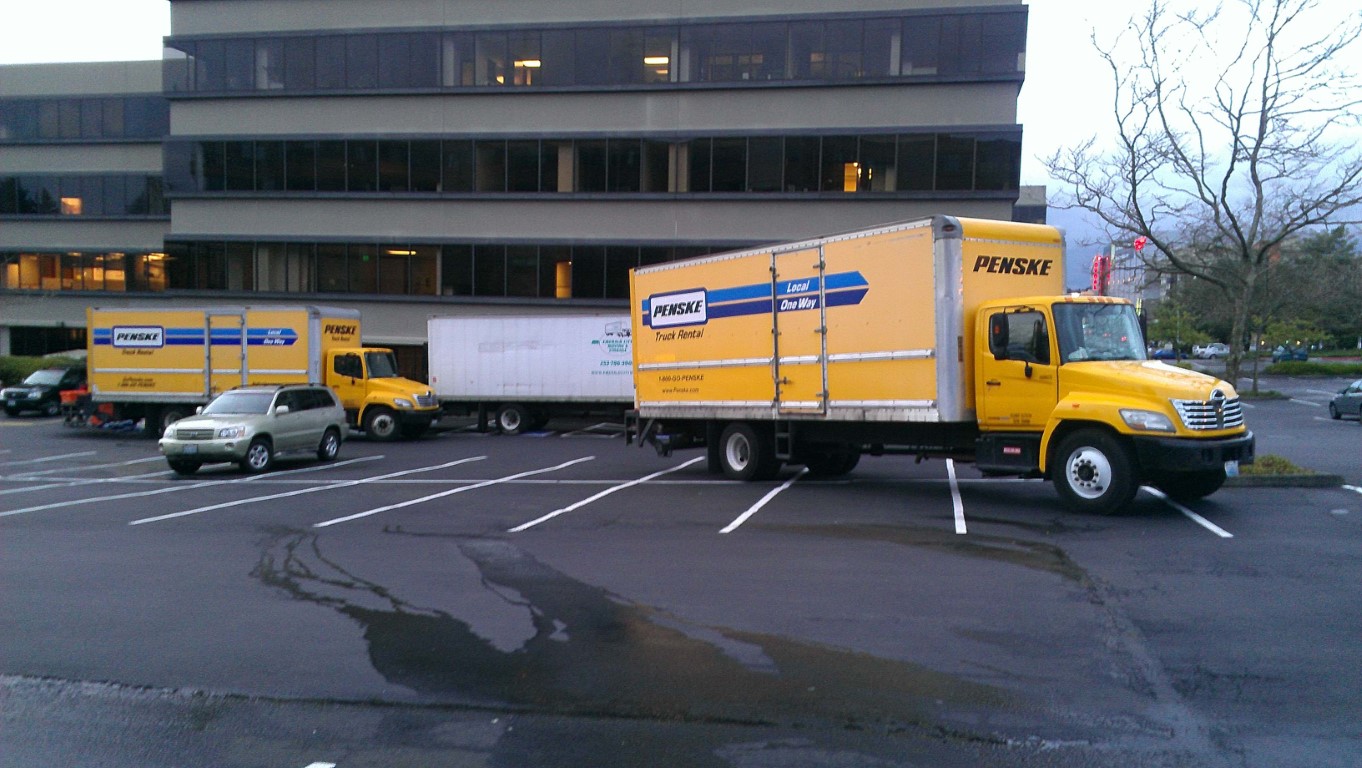 Conquer Distance With Confidence: Penske Flatbed Truck Rentals – Your Reliable Travel Partner