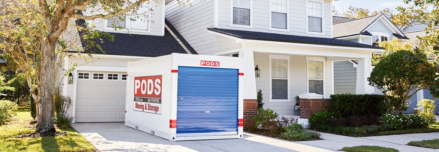 Mover loading a PODS container